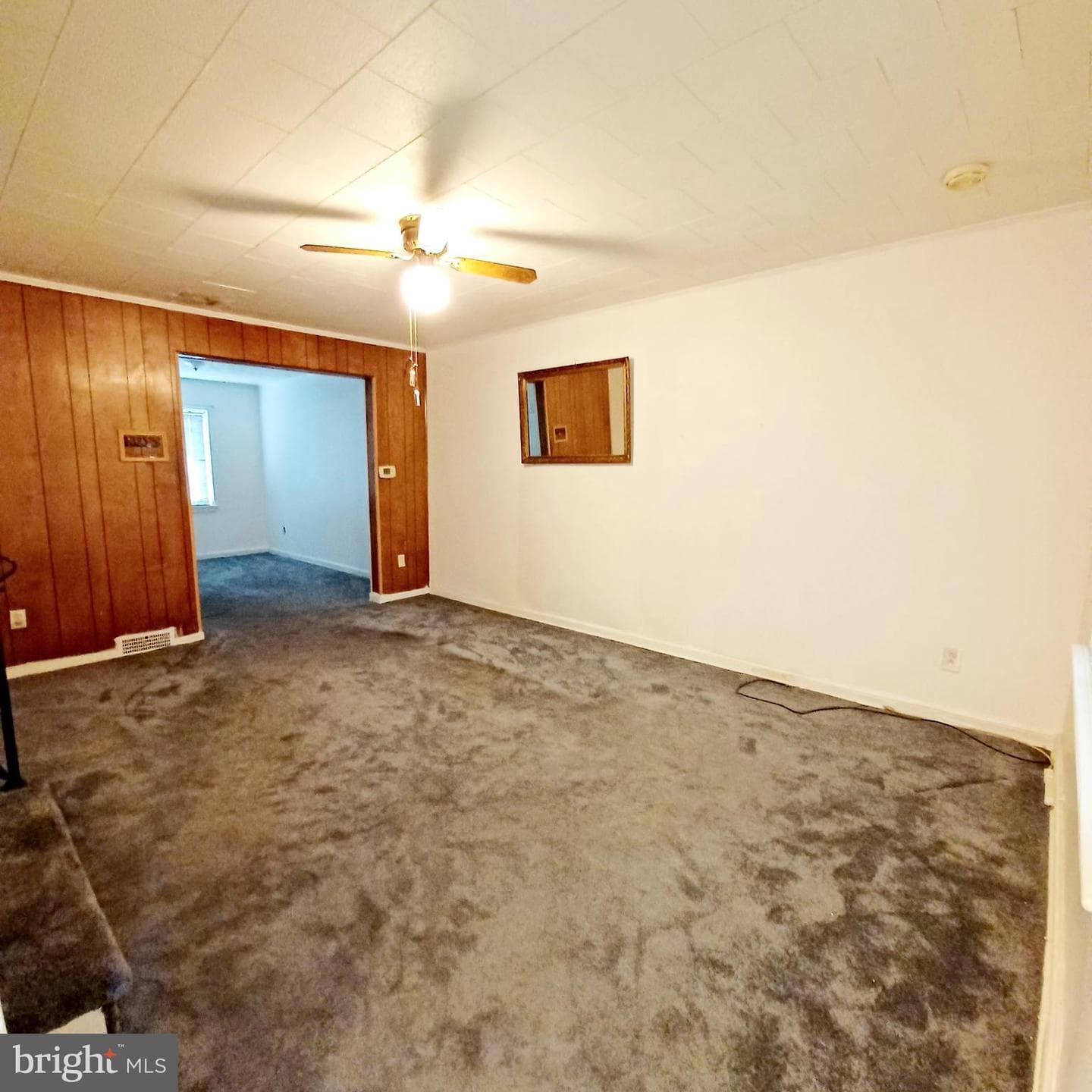 3432 Dix Street NE photo 5