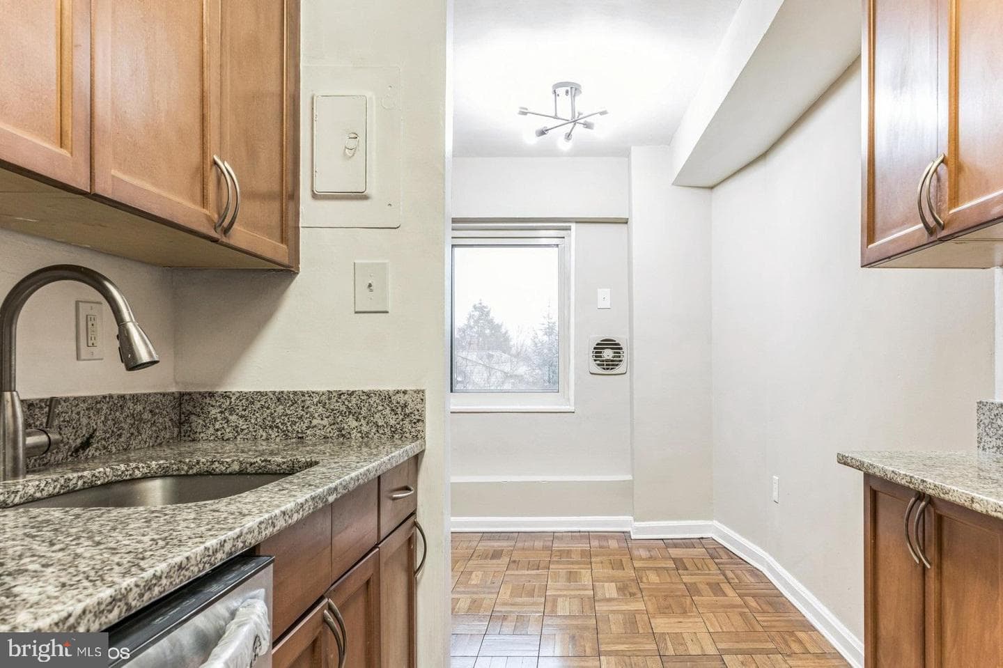 5315 Connecticut Avenue NW #406 photo 8