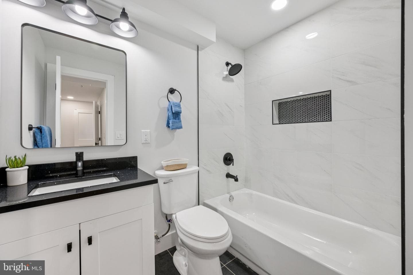 4928 Astor Place SE photo 26