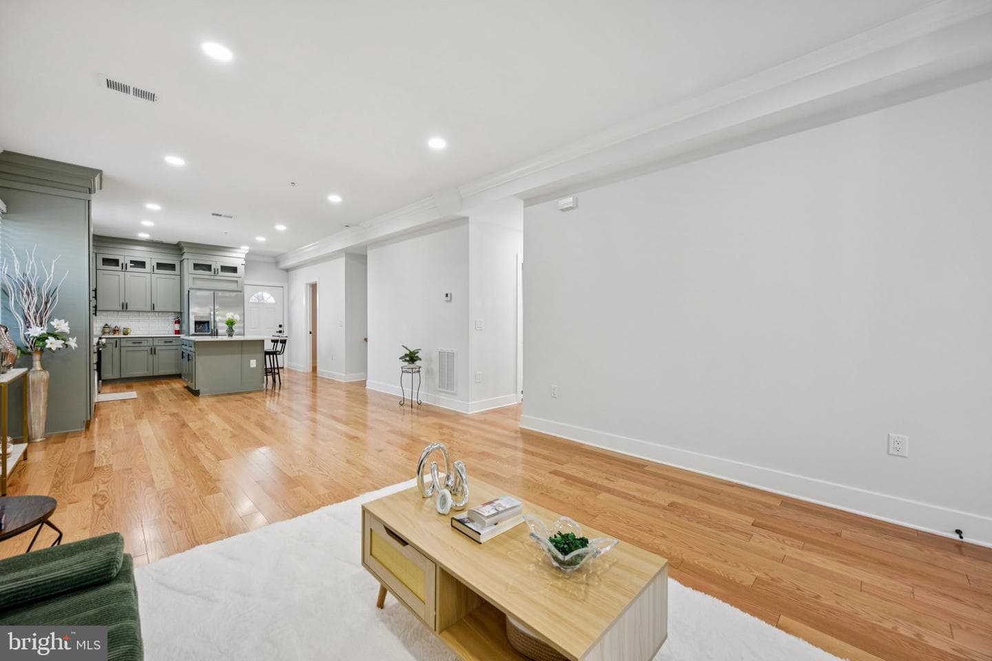 4928 Astor Place SE photo 6