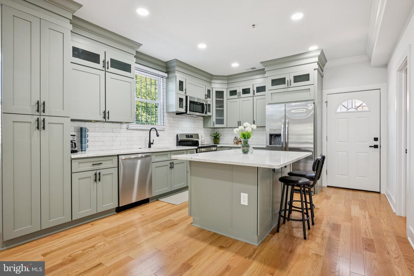 4928 Astor Place SE photo 7