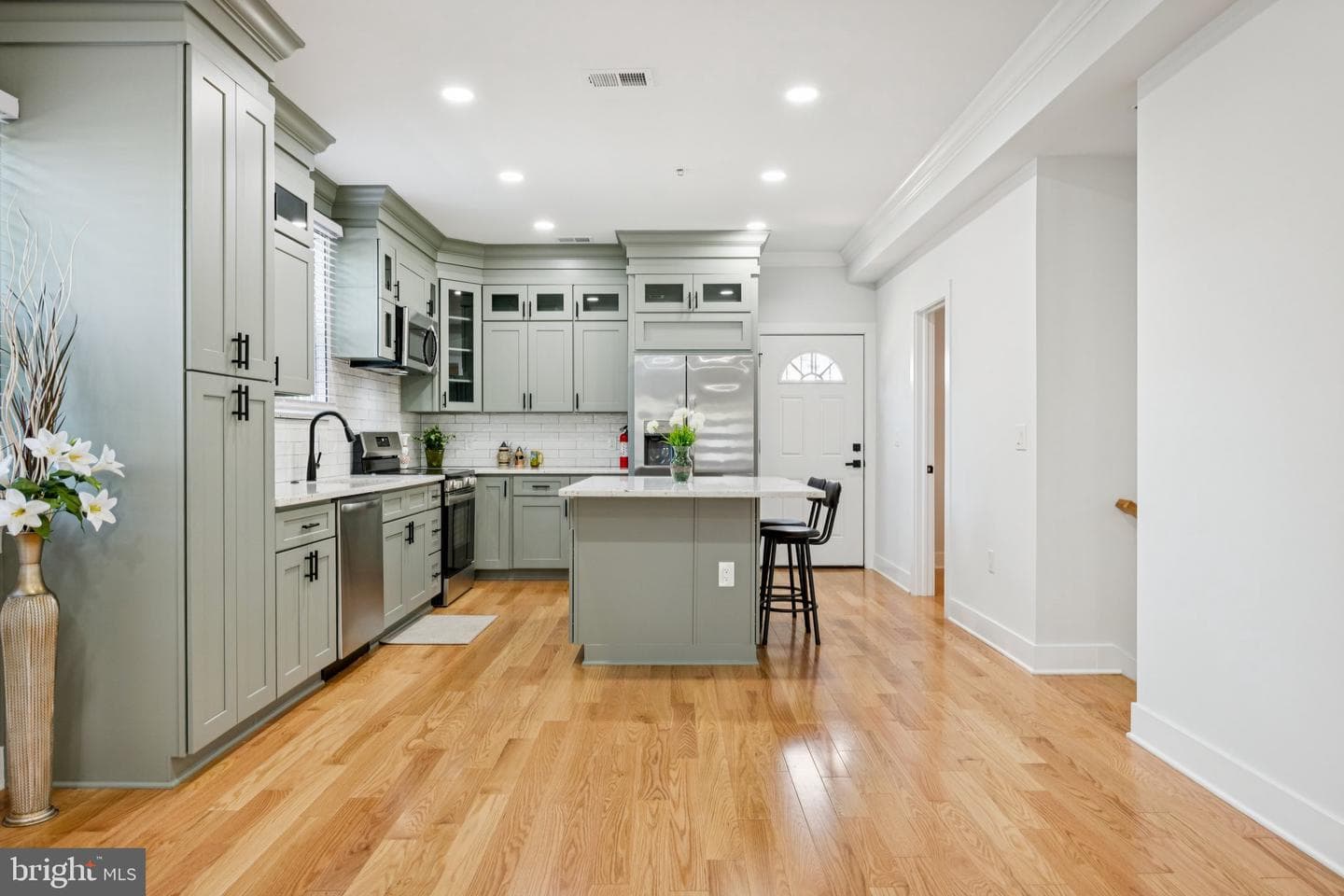 4928 Astor Place SE photo 8