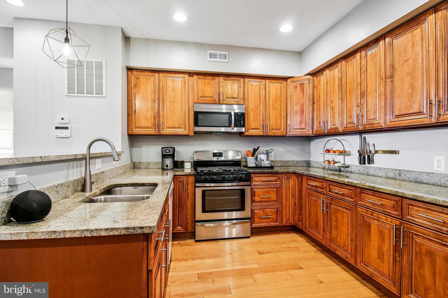 1132 Neal Street NE photo 15