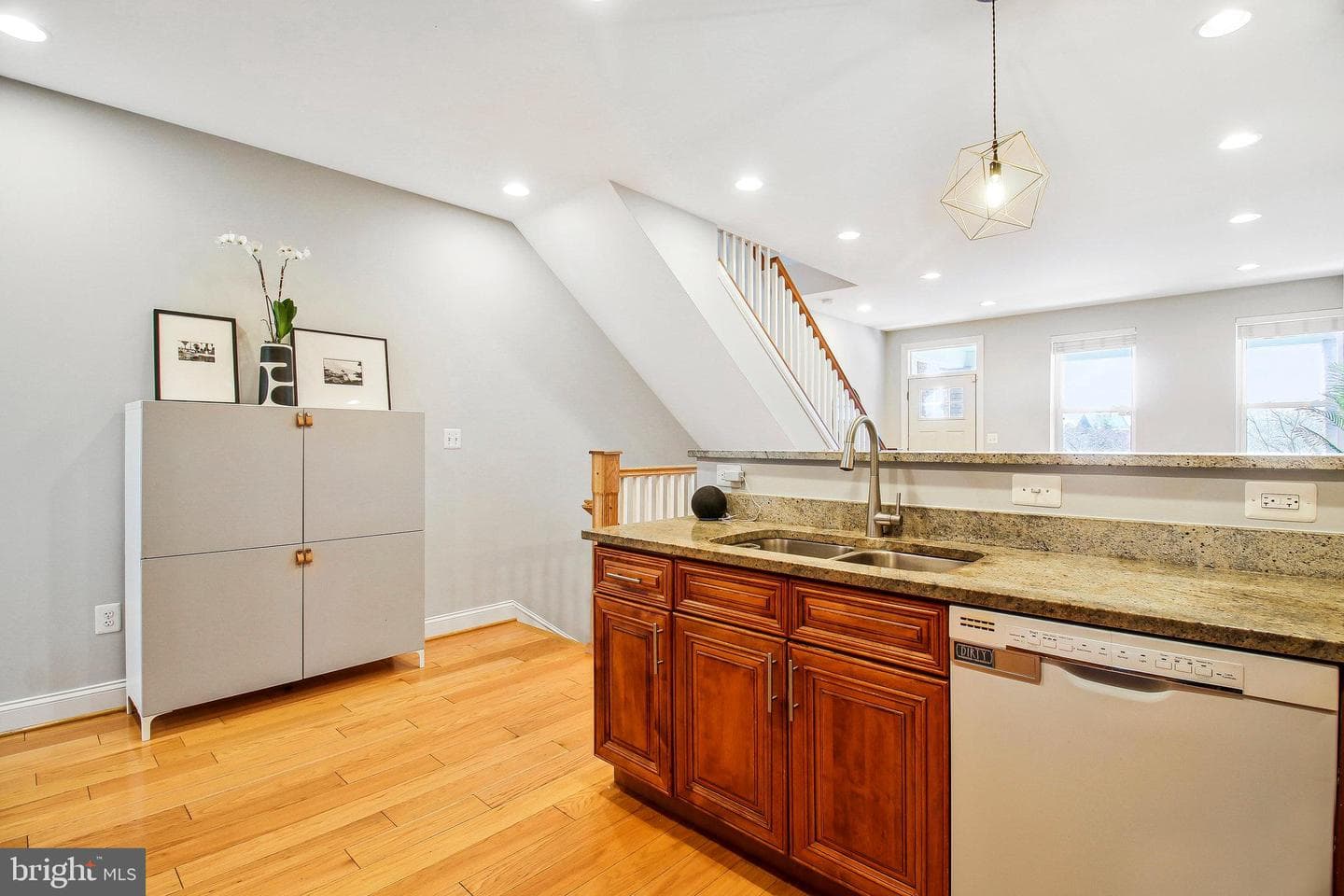 1132 Neal Street NE photo 17