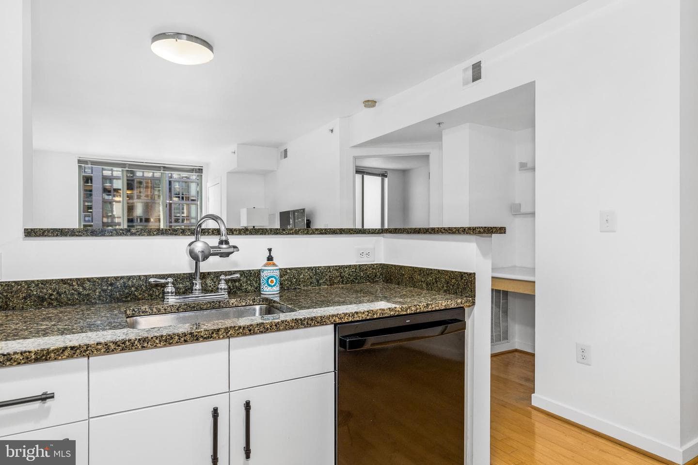 1000 New Jersey Avenue SE #608 photo 7