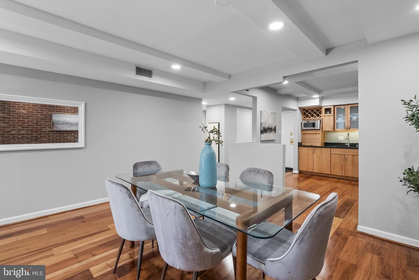 1045 31st Street NW #302 photo 10