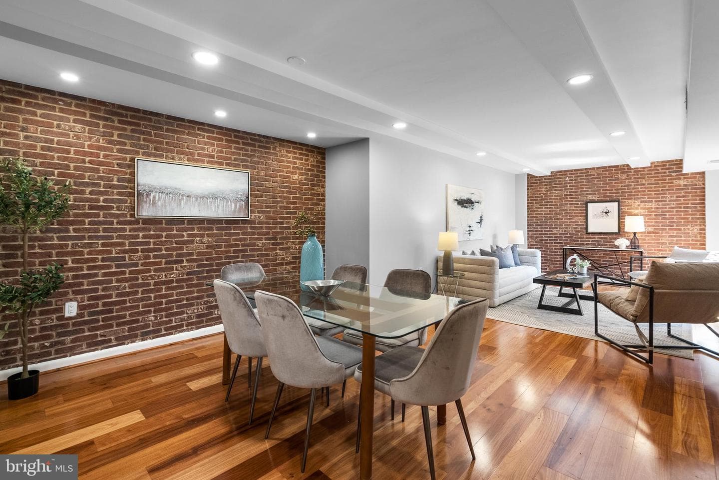 1045 31st Street NW #302 photo 12