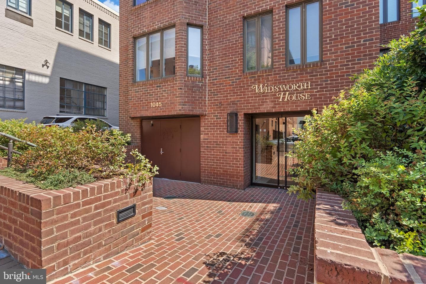 1045 31st Street NW #302 photo 2