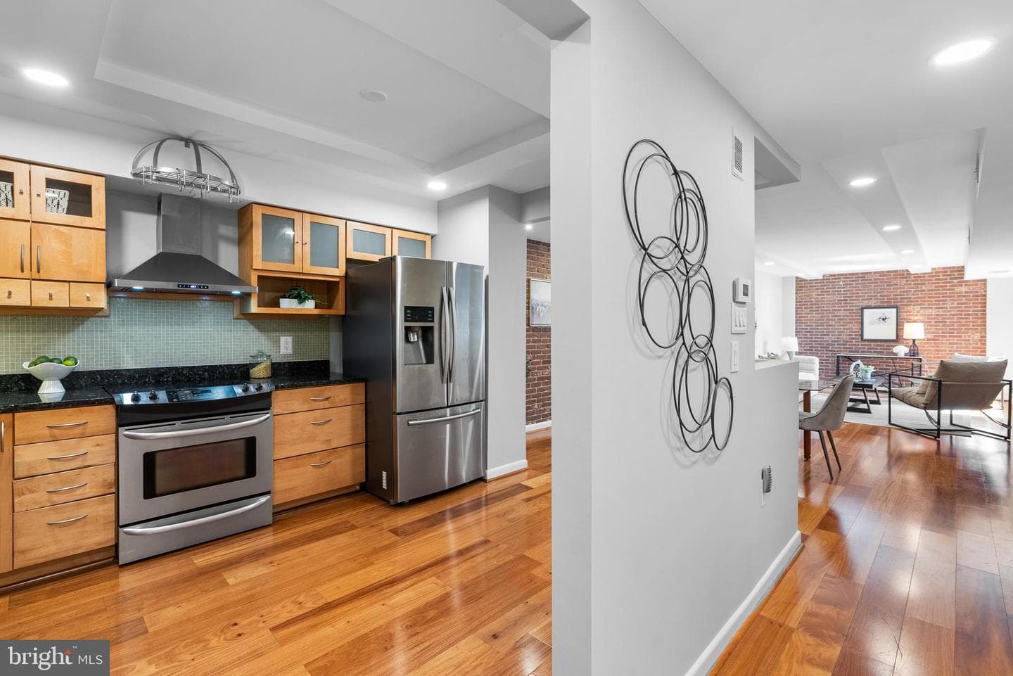 1045 31st Street NW #302 photo 4