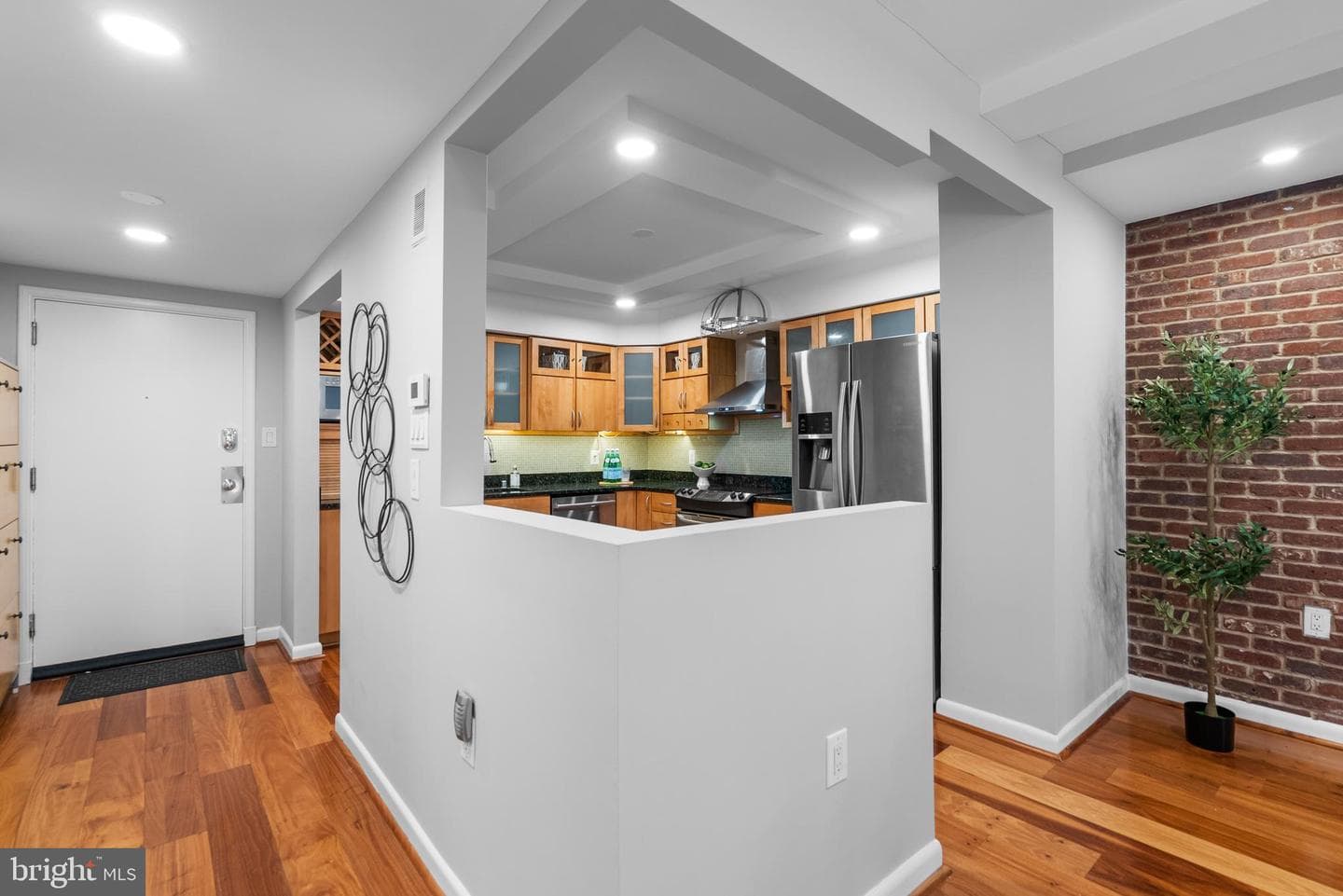 1045 31st Street NW #302 photo 8