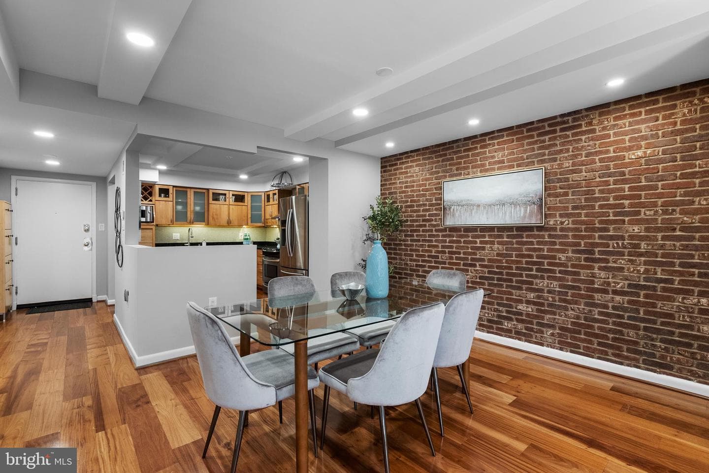 1045 31st Street NW #302 photo 9