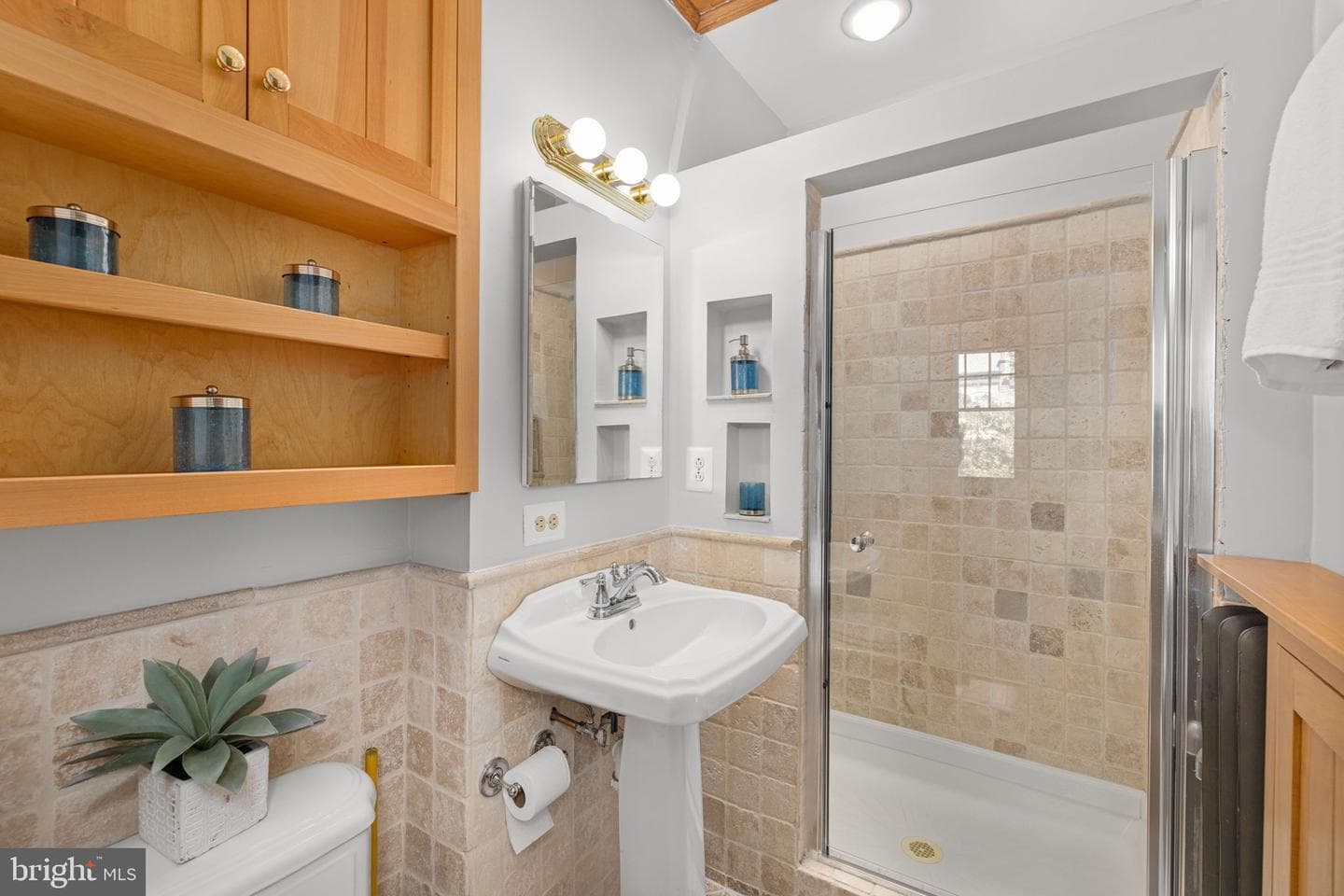 1748 Kenyon Street NW photo 27