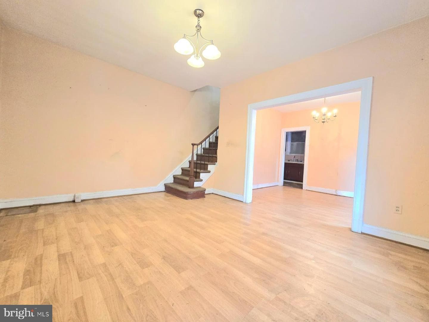 613 Roxboro Place NW photo 3