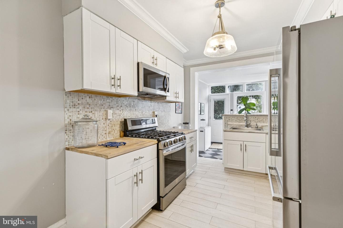 622 Quebec Place NW photo 9