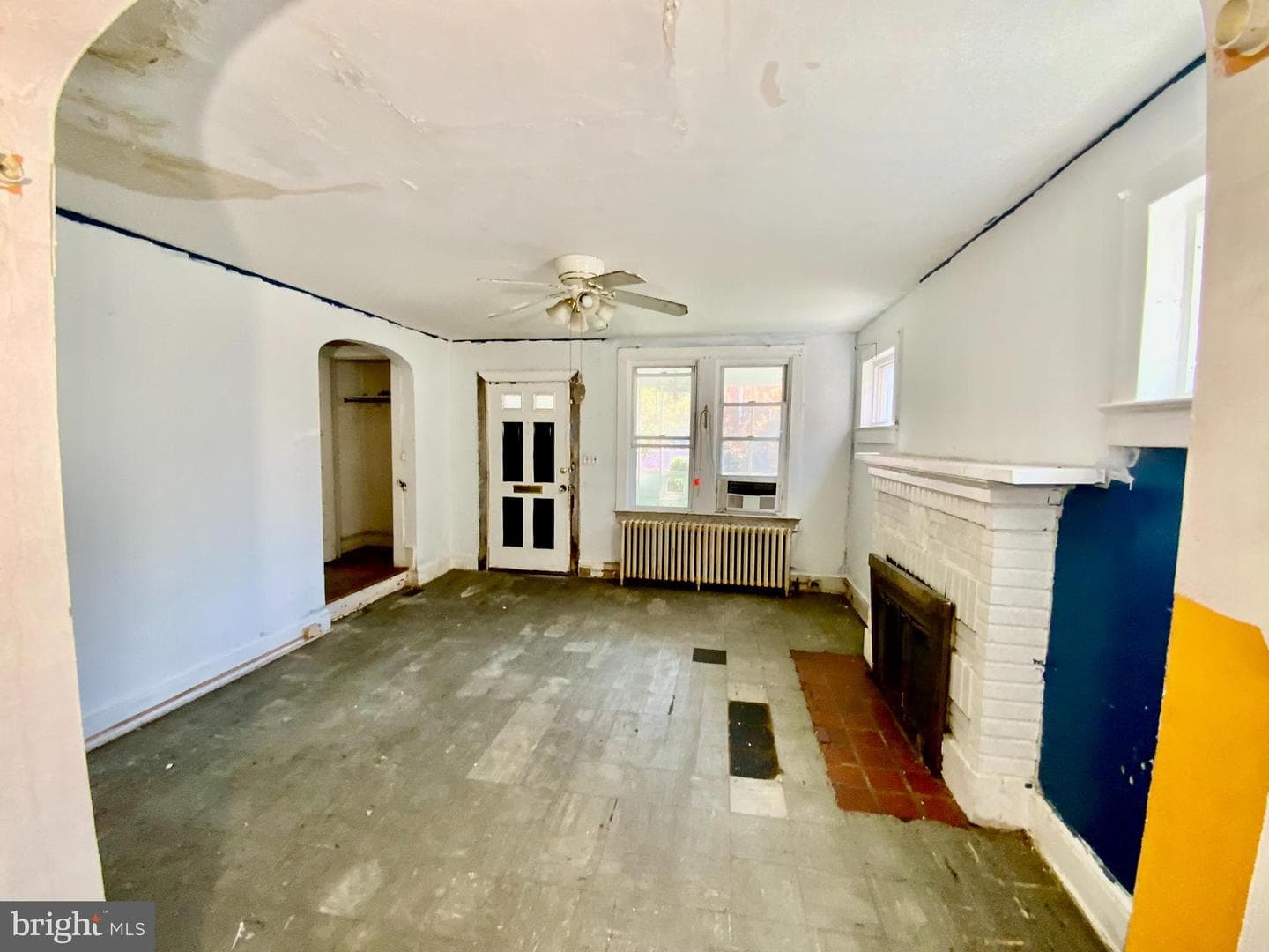 1828 Newton Street NE photo 5