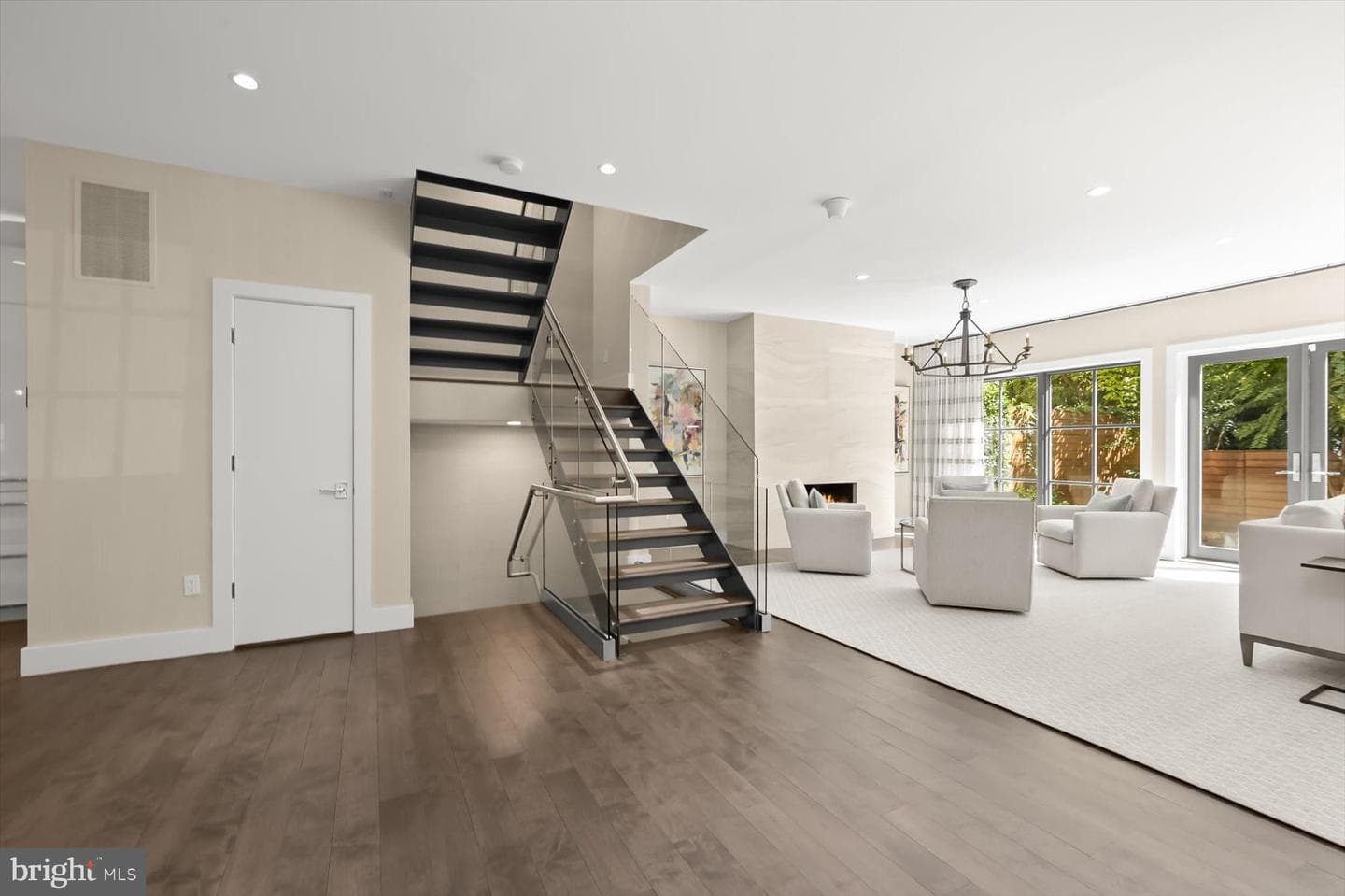 3043 P Street NW photo 3