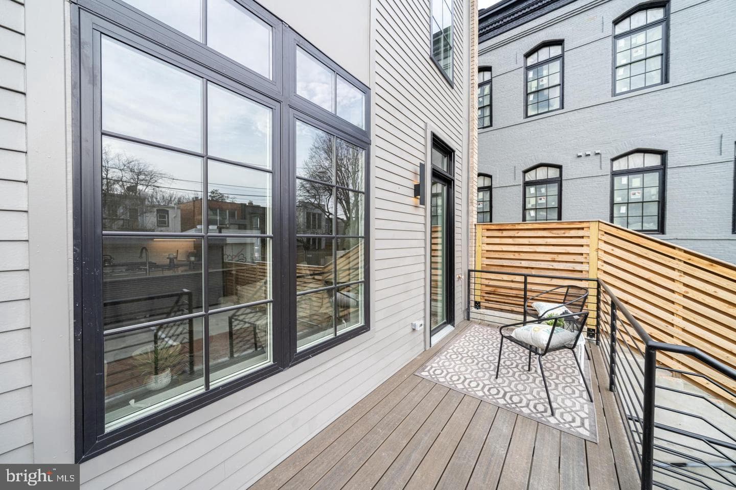 442.5 R Street NW #b photo 4