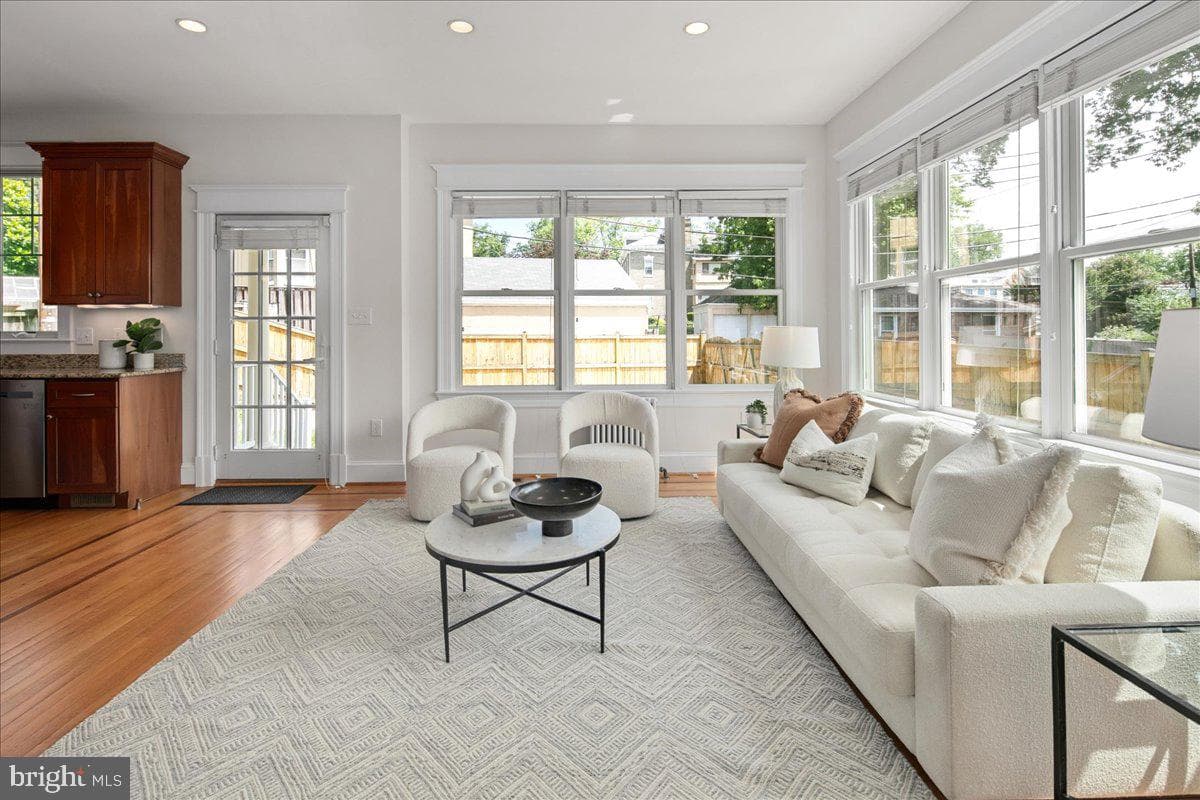 1501 Hamilton Street NW photo 17