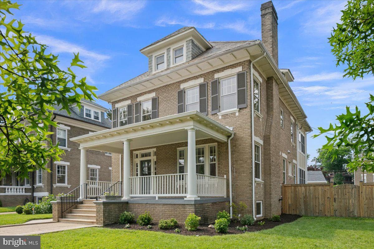 1501 Hamilton Street NW photo 2