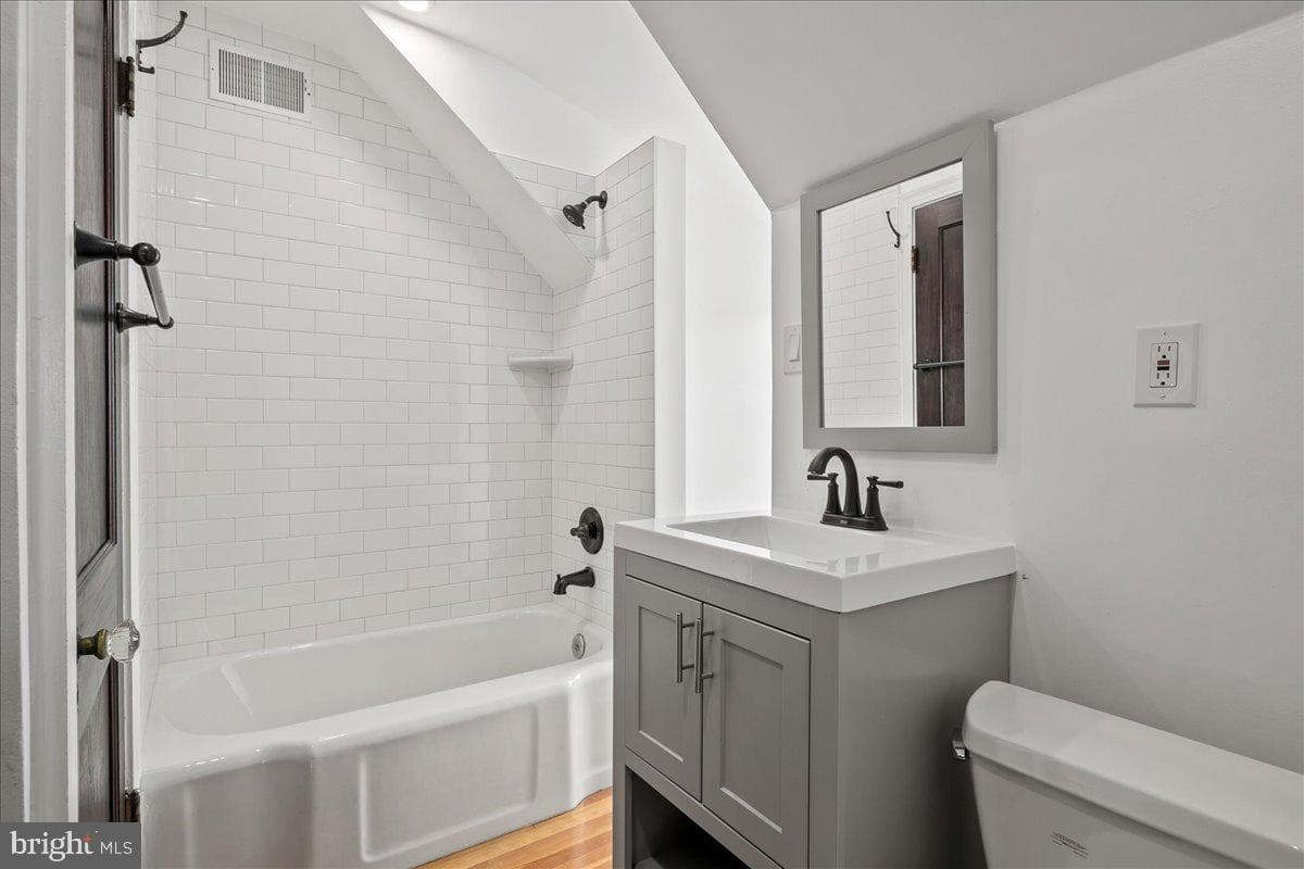 1501 Hamilton Street NW photo 61