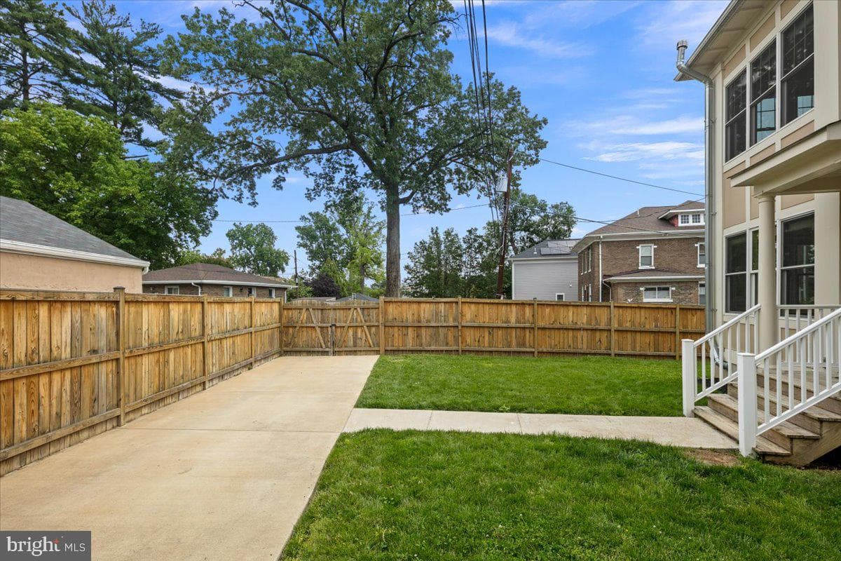 1501 Hamilton Street NW photo 85