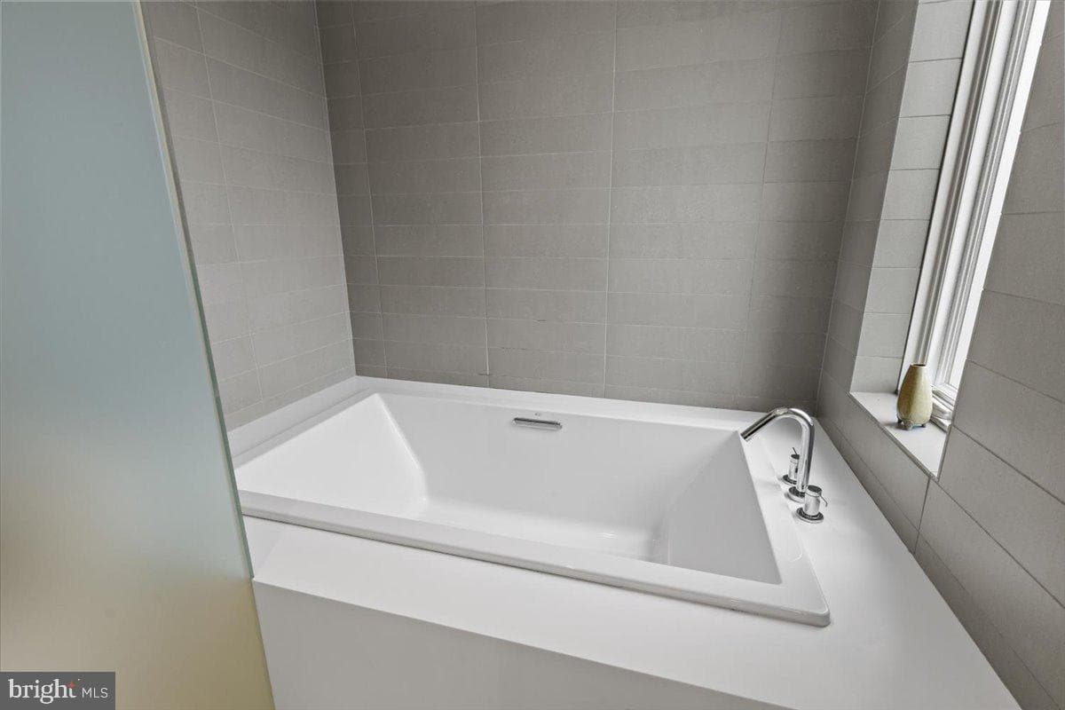 1932 9th Street NW #402 photo 34