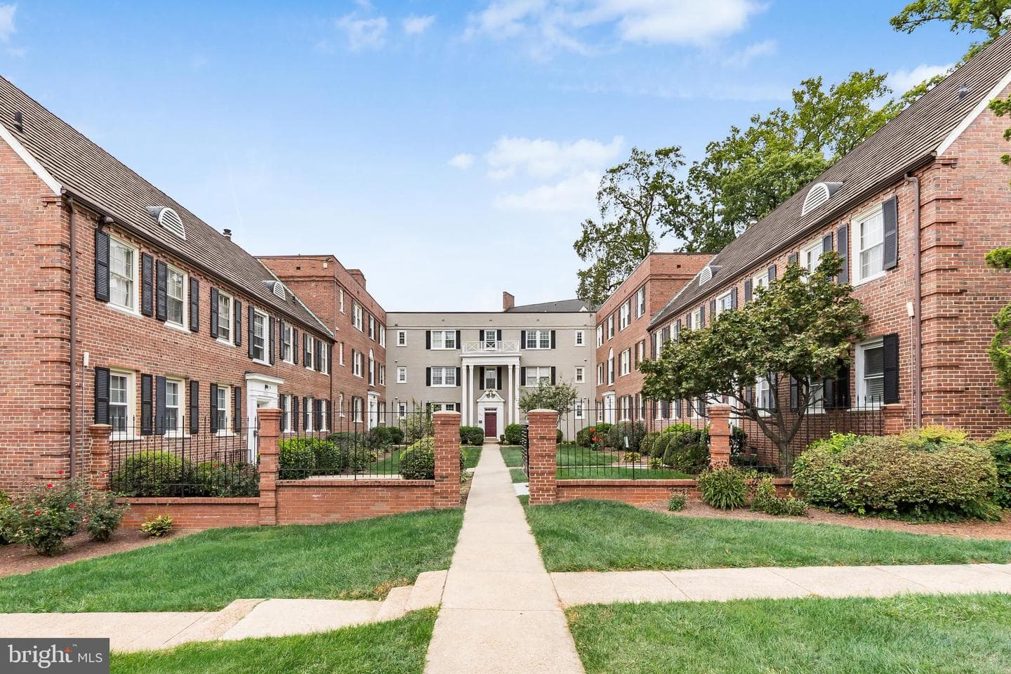 3814 V Street SE #101 photo 4
