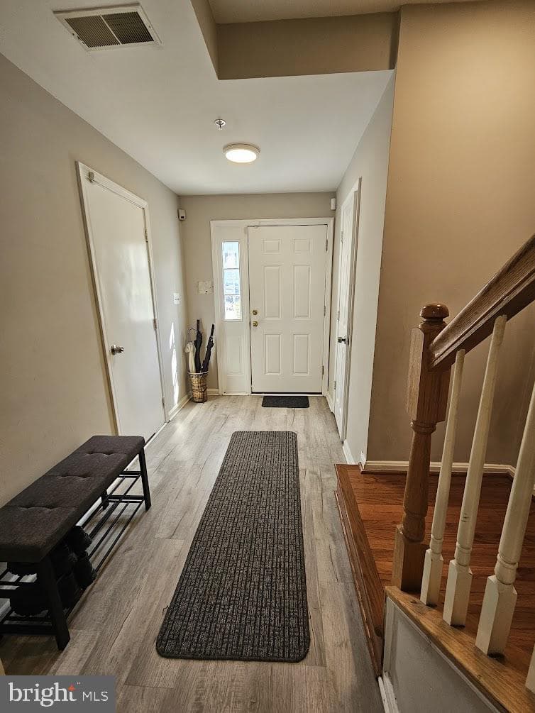 1916 Trenton Place SE photo 2
