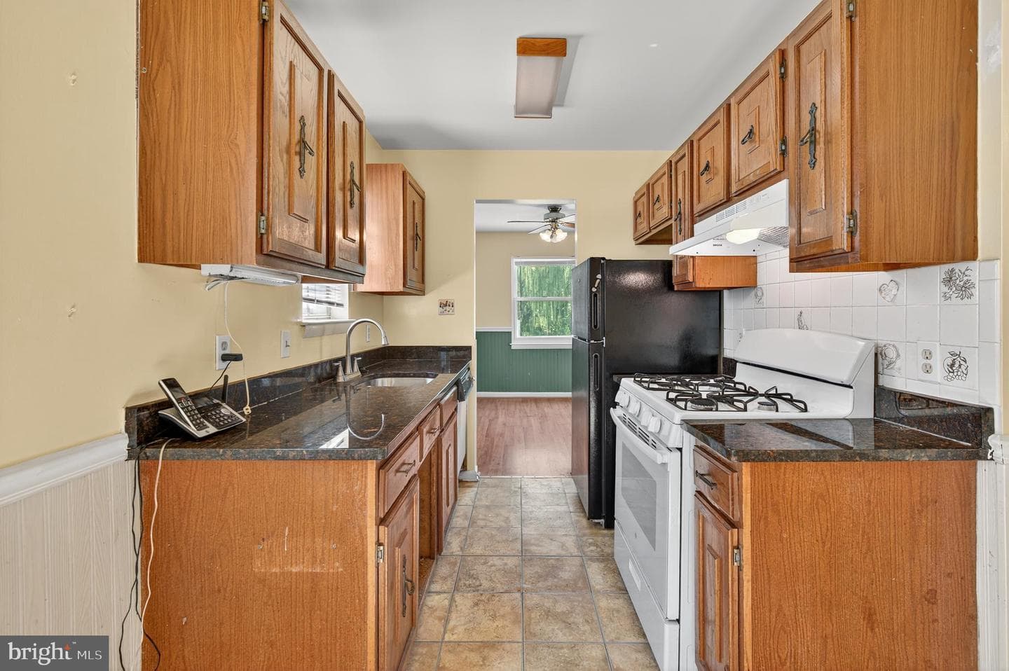 4306 Varnum Place NE photo 6
