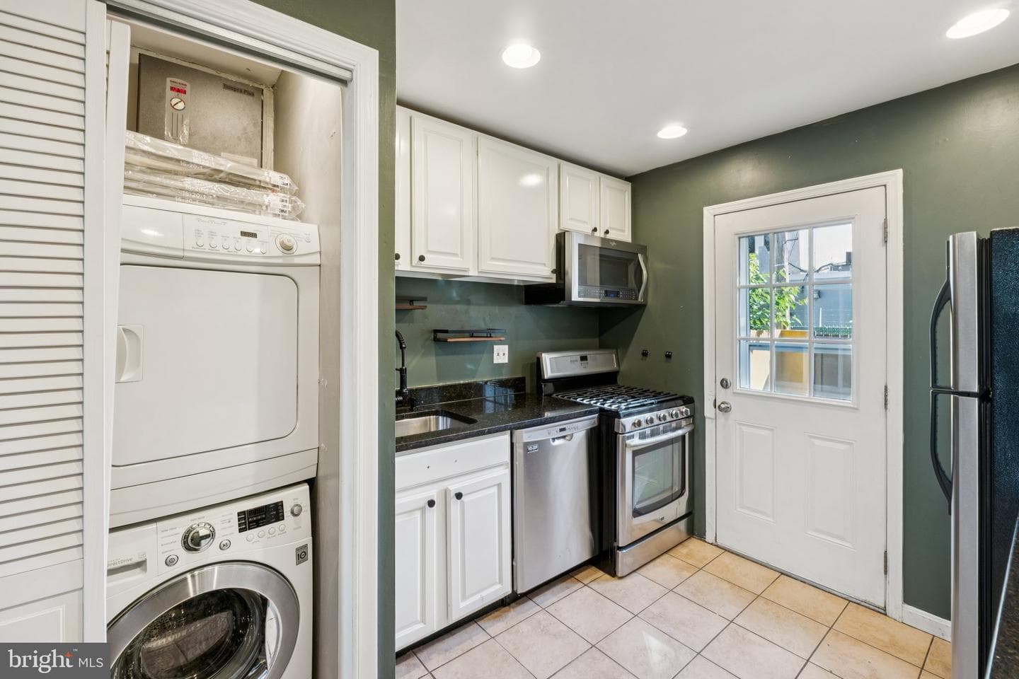 1227 Wylie Street NE photo 14