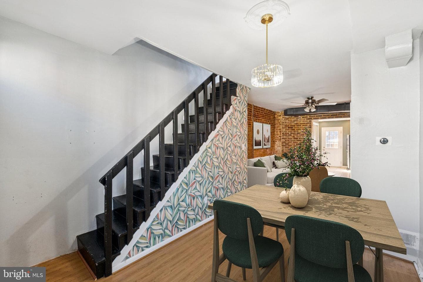 1227 Wylie Street NE photo 2