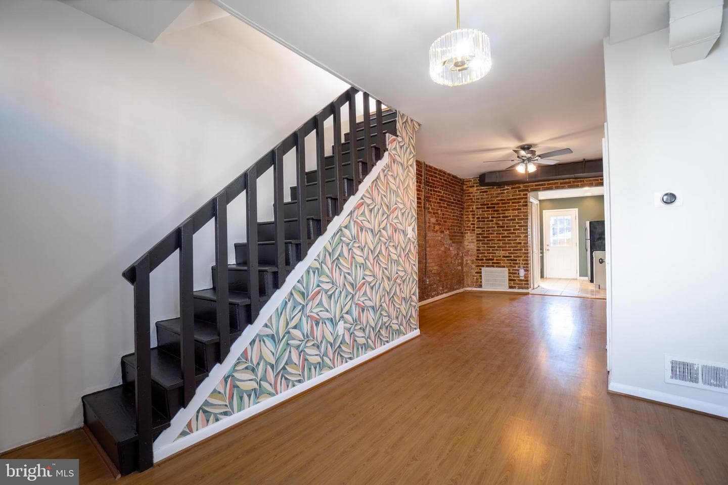 1227 Wylie Street NE photo 8