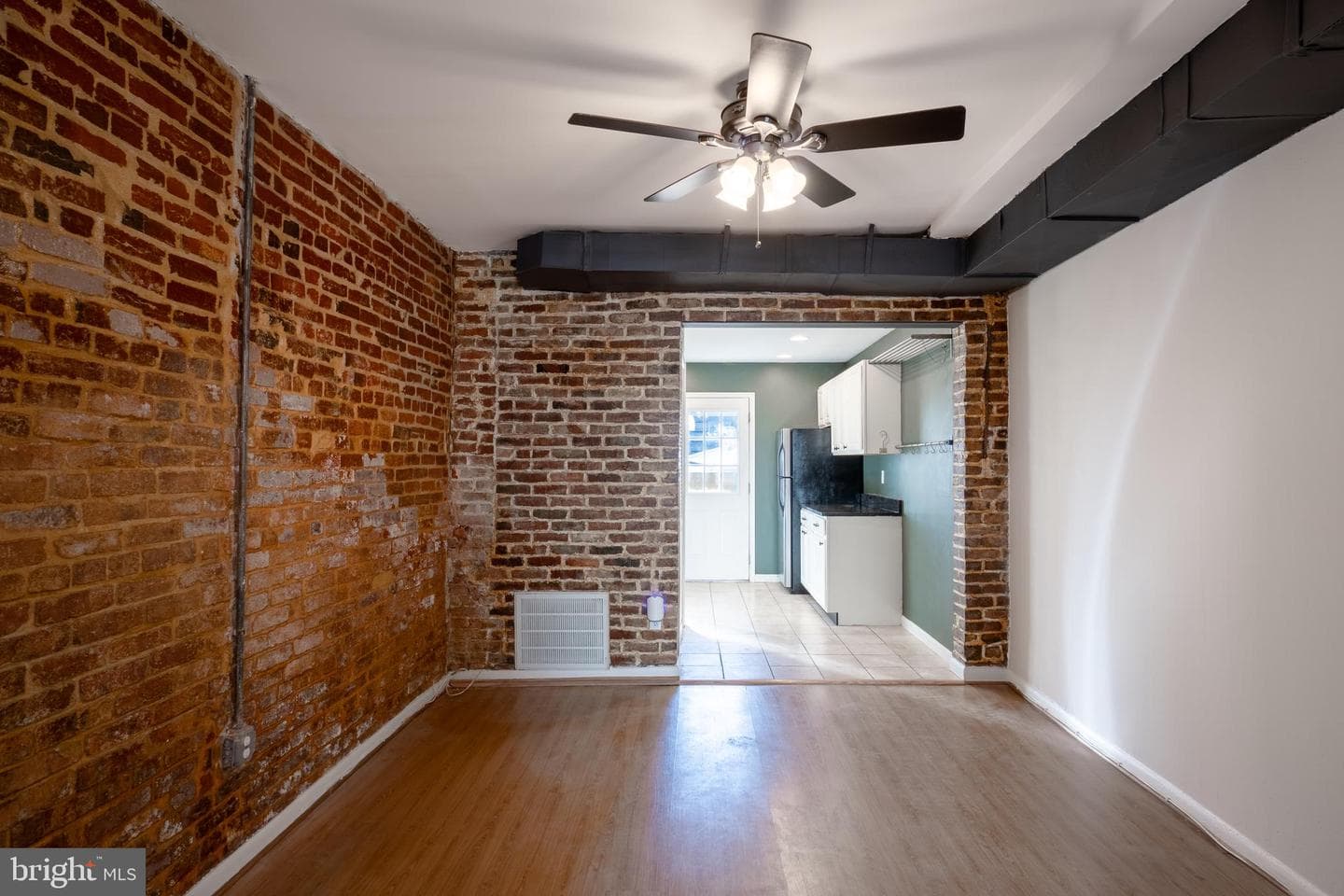1227 Wylie Street NE photo 9