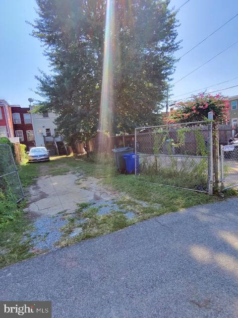 16 Bryant Street NE photo 11