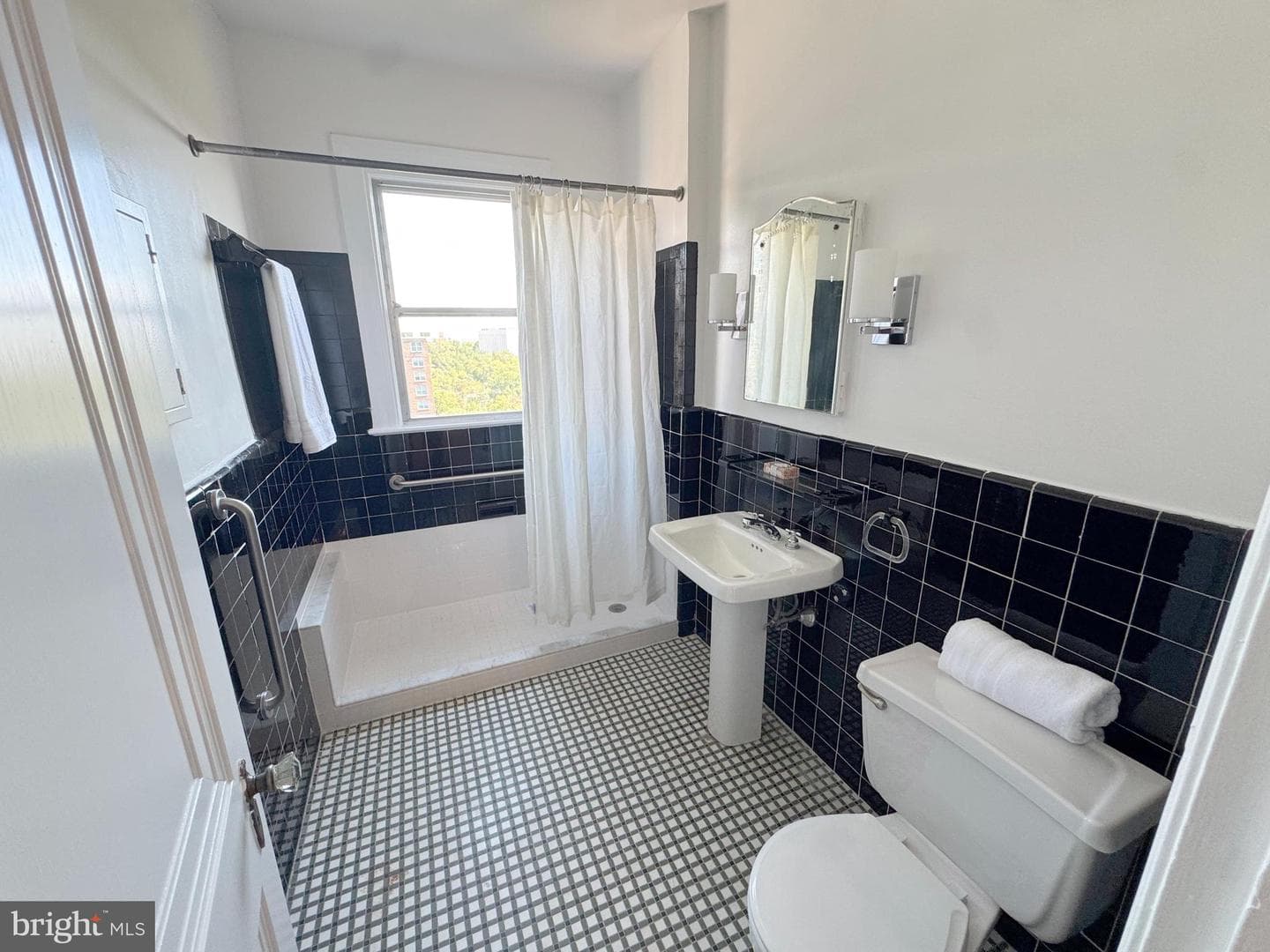 4000 Cathedral Avenue NW #848/849b photo 21