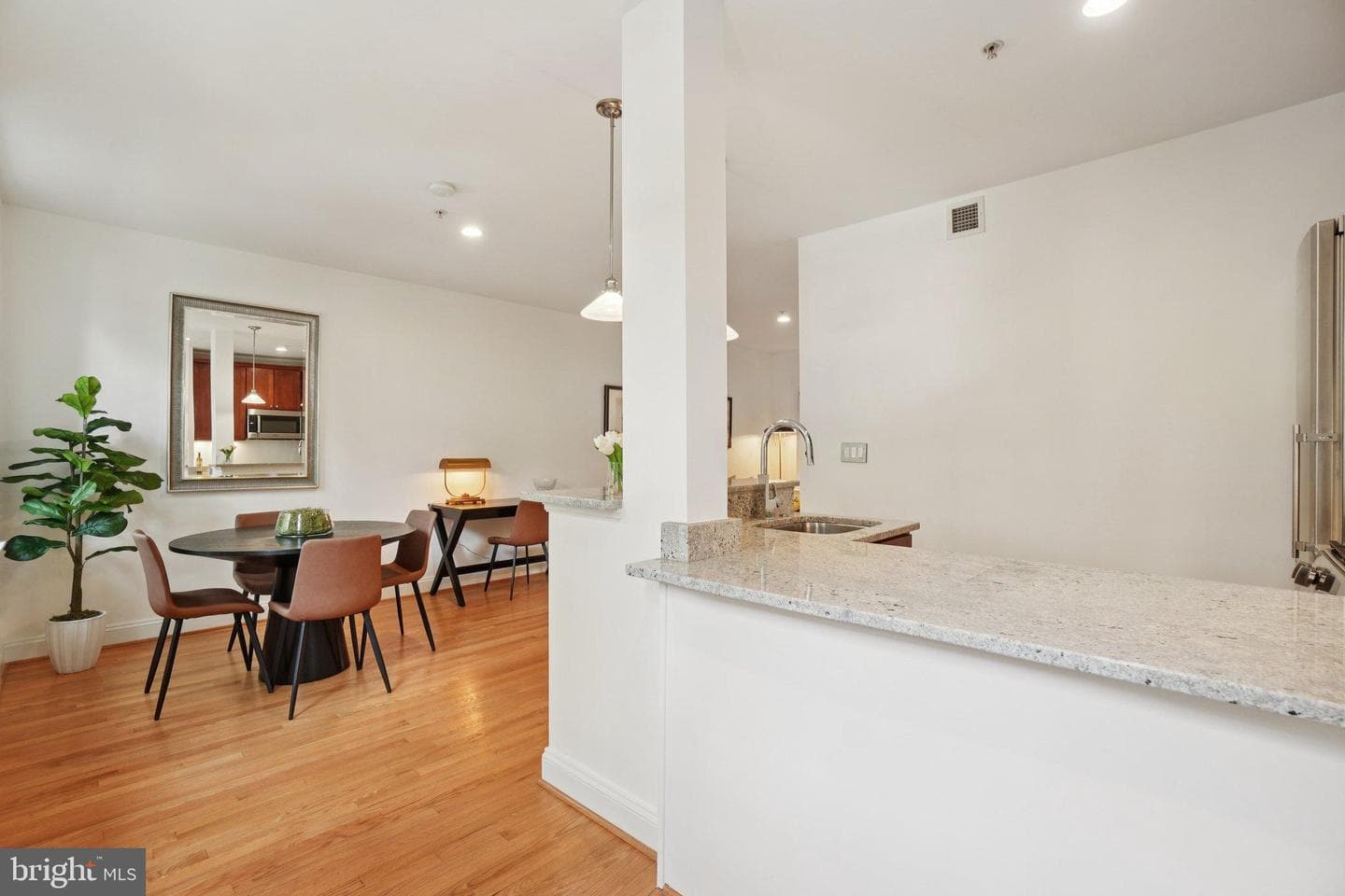 1840 Vernon Street NW #208 photo 20