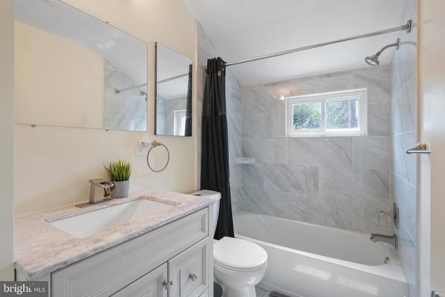 5077 Just Street NE photo 11