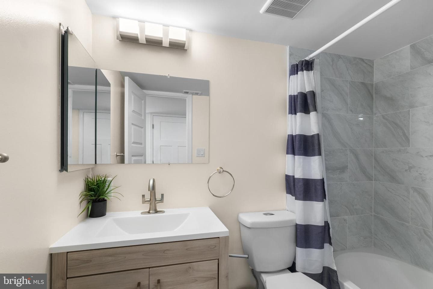 5077 Just Street NE photo 22
