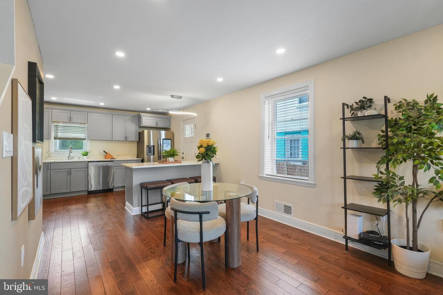 5077 Just Street NE photo 7