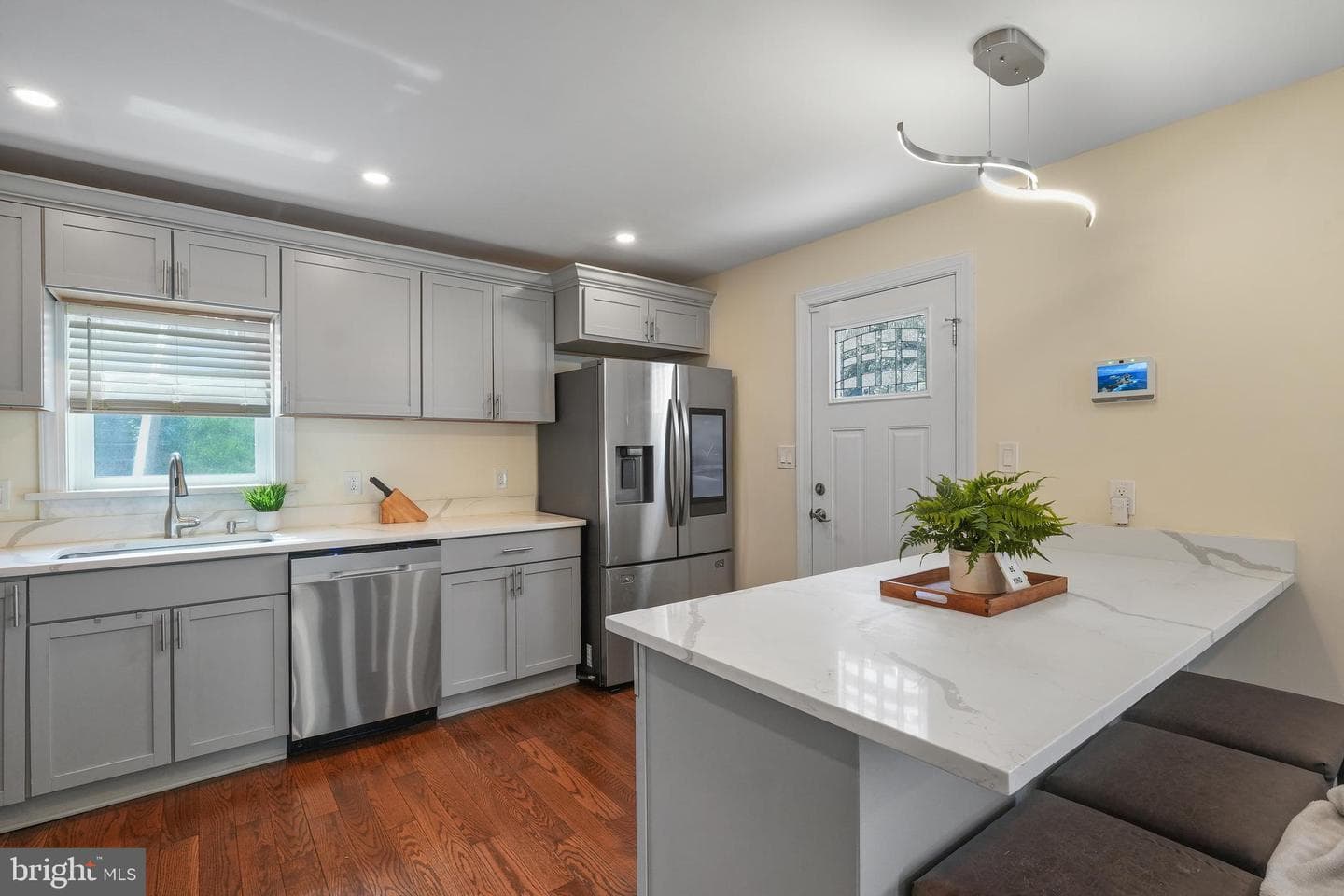 5077 Just Street NE photo 9