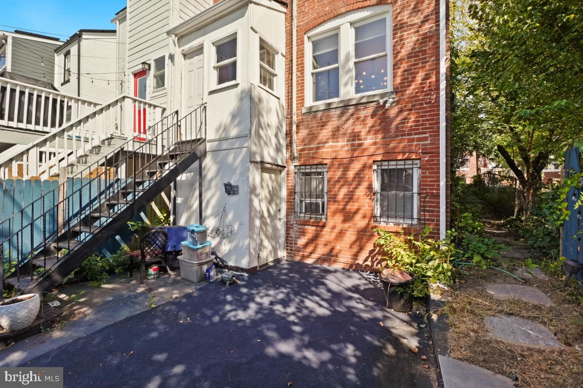 808 Somerset Place NW photo 39