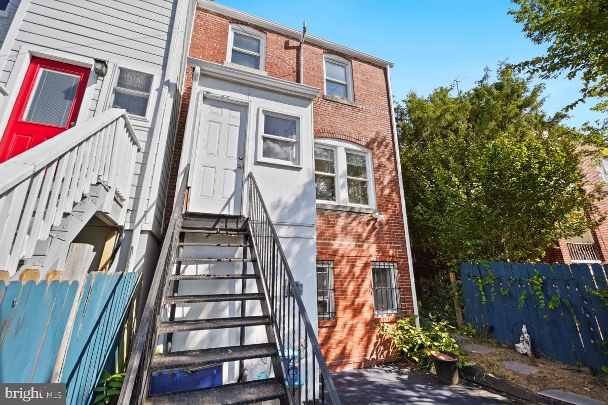 808 Somerset Place NW photo 40