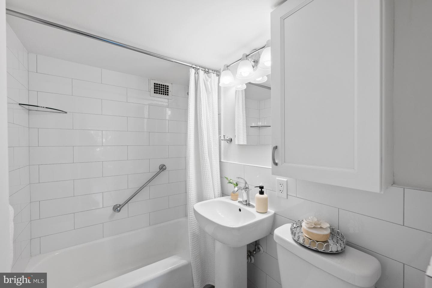 3901 Tunlaw Road NW #606 photo 20