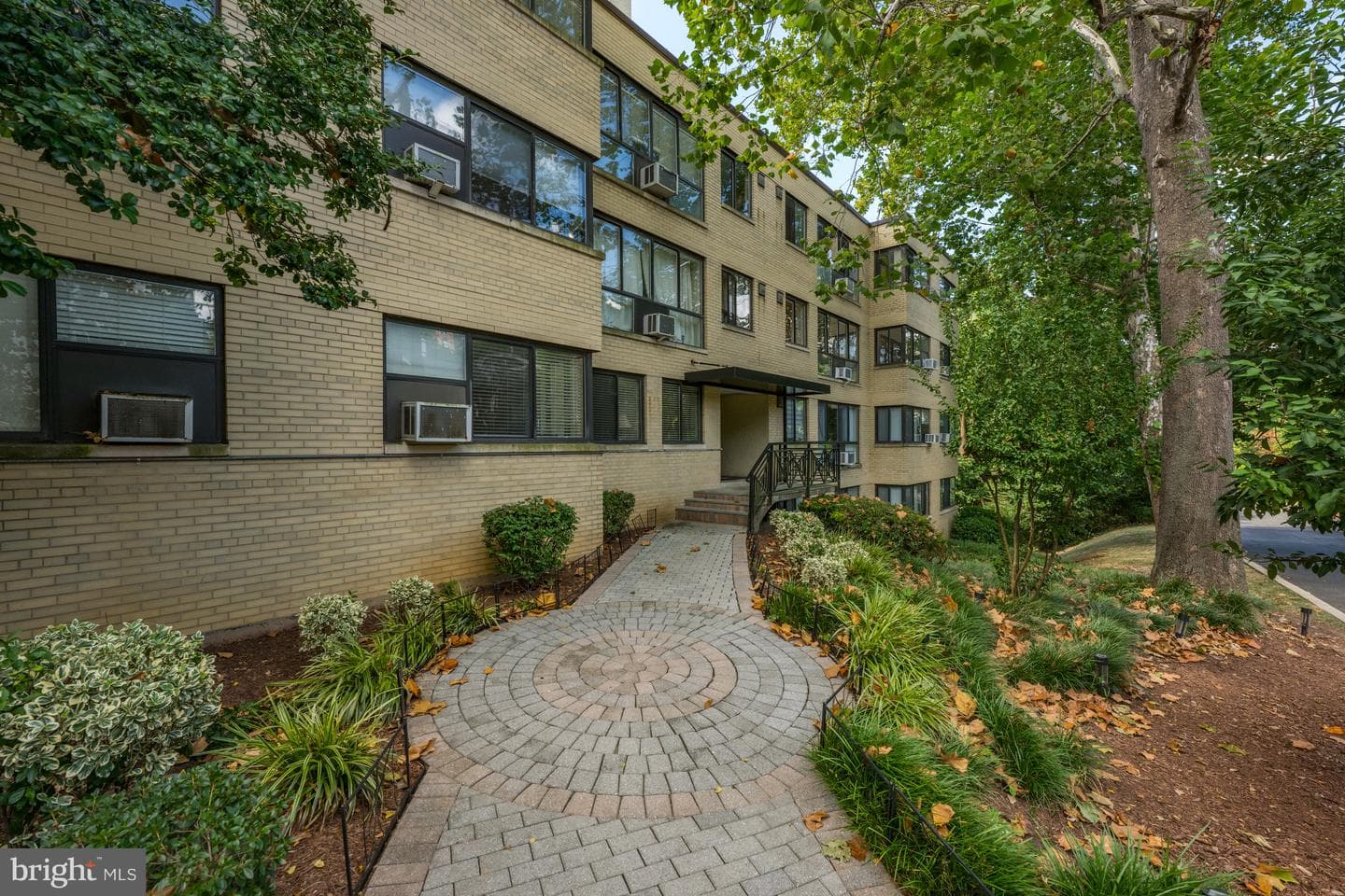 3901 Tunlaw Road NW #606 photo 36
