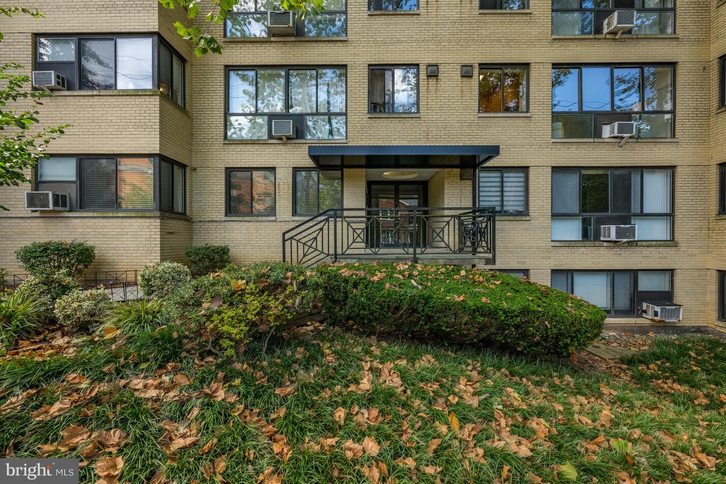 3901 Tunlaw Road NW #606 photo 37