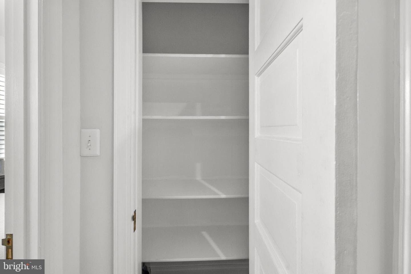 760 Hobart Place NW photo 28
