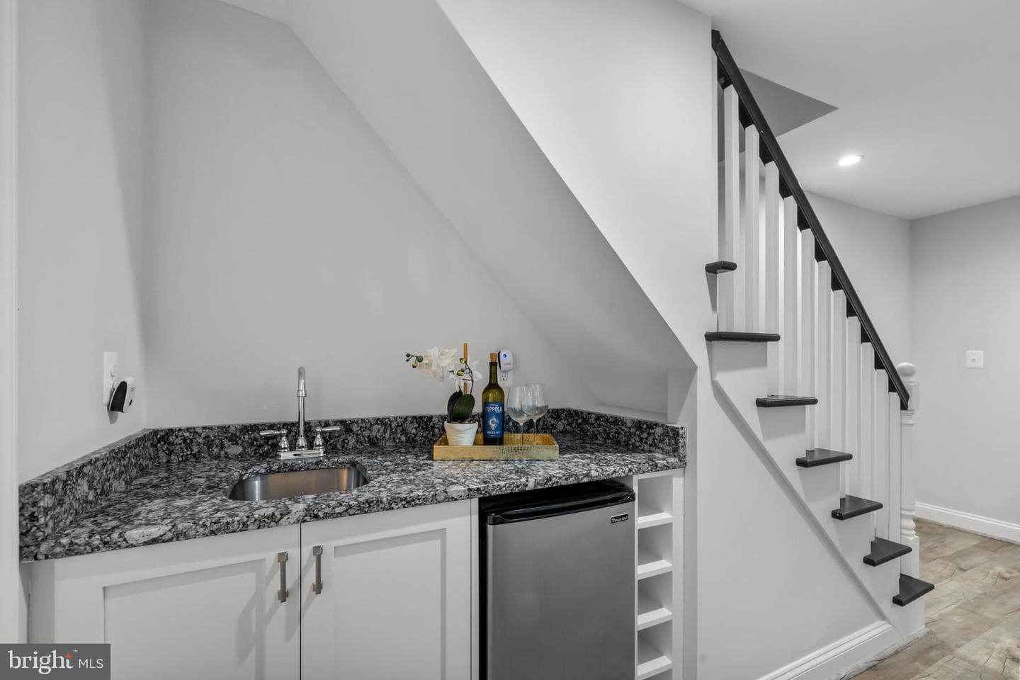 760 Hobart Place NW photo 30