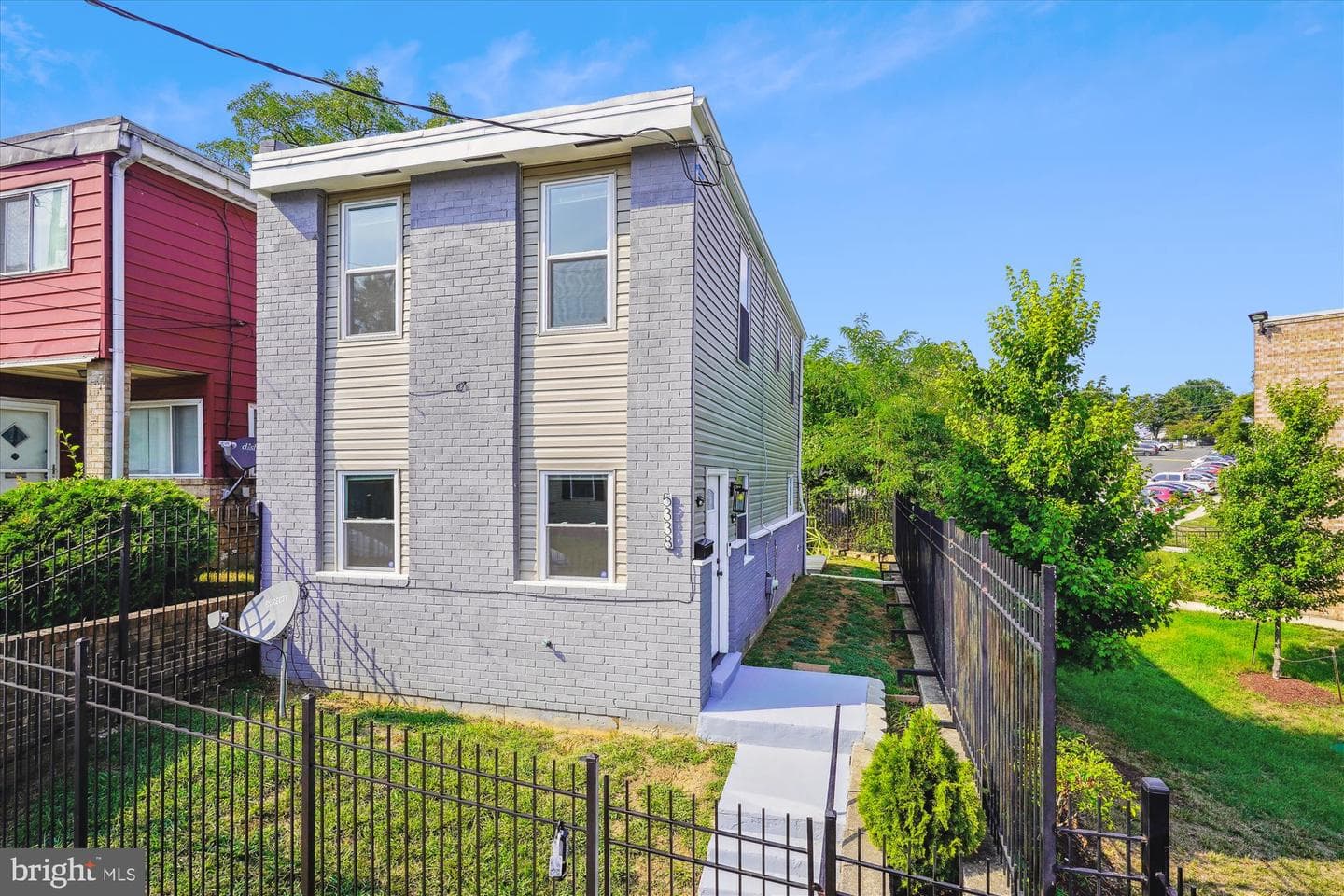 5338 Jay Street NE photo 1