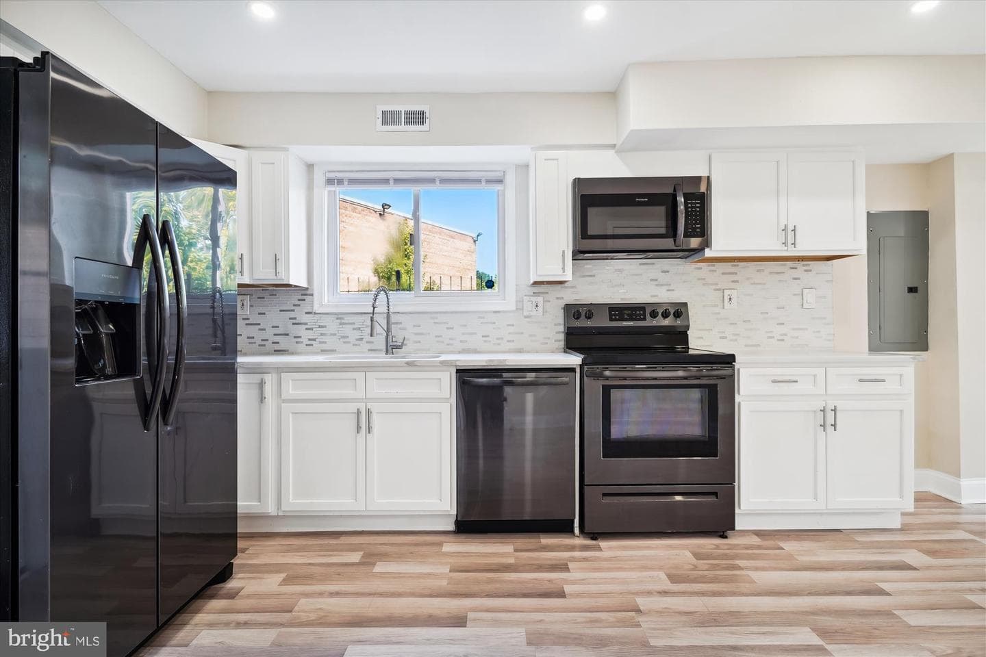 5338 Jay Street NE photo 14