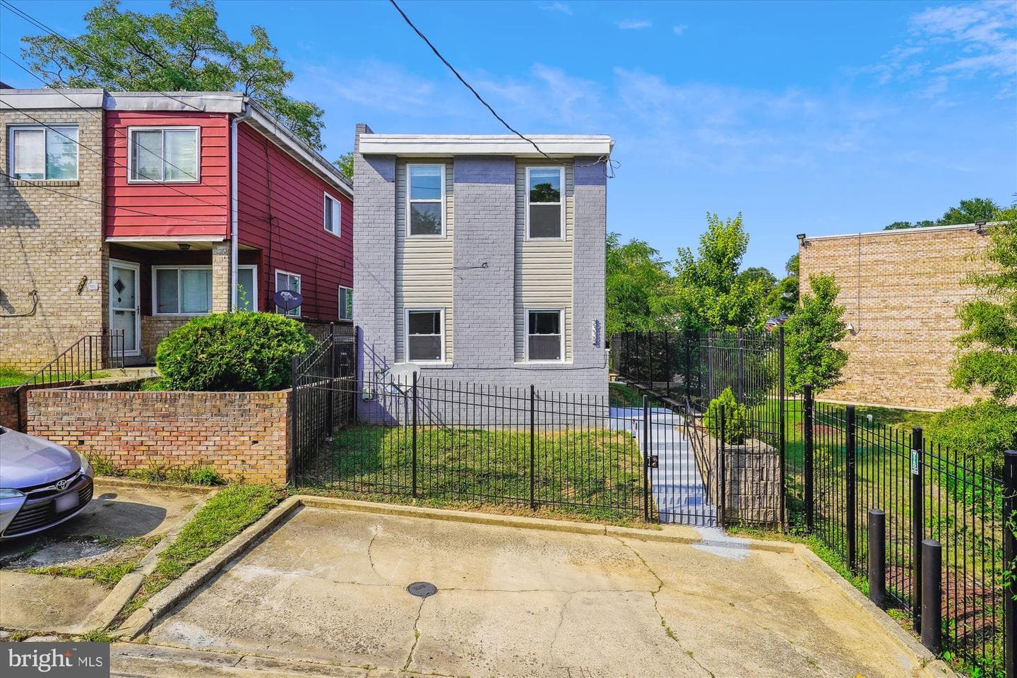 5338 Jay Street NE photo 3